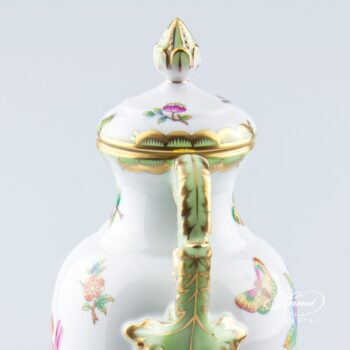 Fancy Vase w. Lid 6492-0-23 VBO Queen Victoria design. Herend fine china hand painted. Ornaments