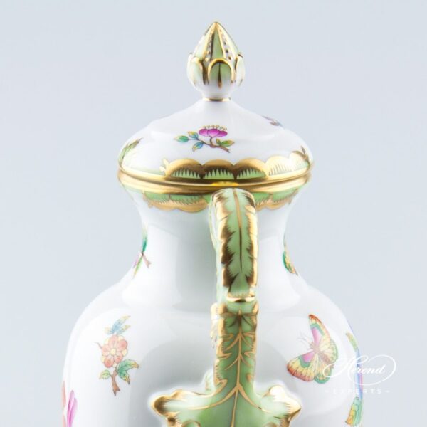 Fancy Vase w. Lid 6492-0-23 VBO Queen Victoria design. Herend fine china hand painted. Ornaments