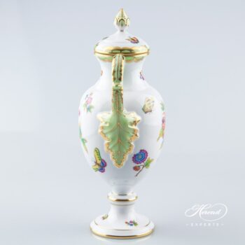 Fancy Vase w. Lid 6492-0-23 VBO Queen Victoria design. Herend fine china hand painted. Ornaments