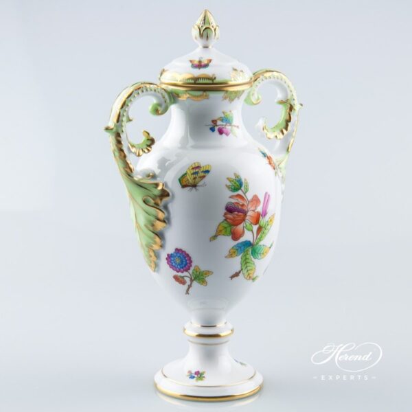 Fancy Vase w. Lid 6492-0-23 VBO Queen Victoria design. Herend fine china hand painted. Ornaments