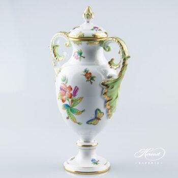 Fancy Vase w. Lid 6492-0-23 VBO Queen Victoria design. Herend fine china hand painted. Ornaments