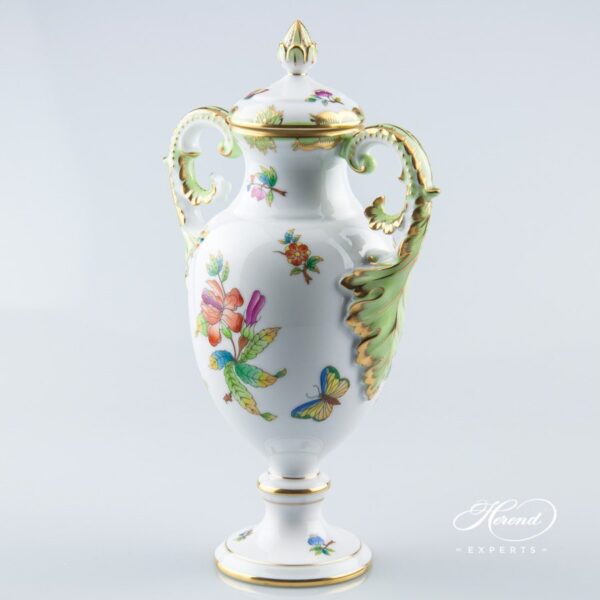 Fancy Vase w. Lid 6492-0-23 VBO Queen Victoria design. Herend fine china hand painted. Ornaments