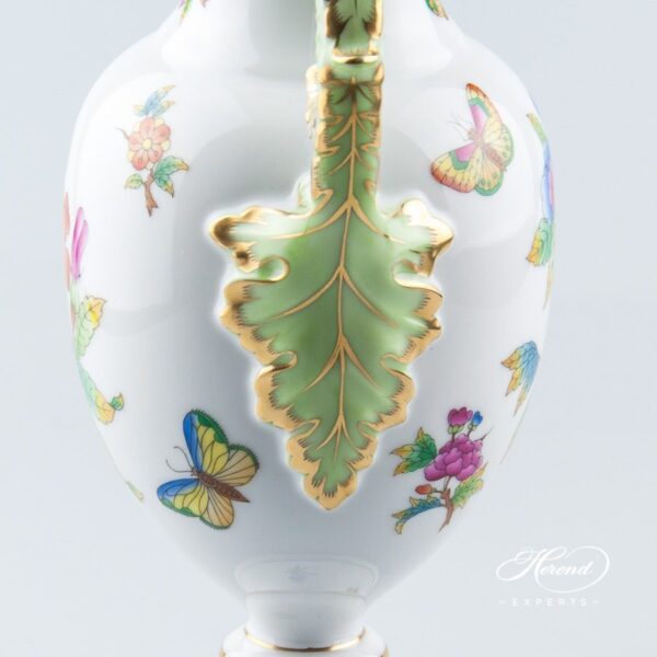 Fancy Vase w. Lid 6492-0-23 VBO Queen Victoria design. Herend fine china hand painted. Ornaments