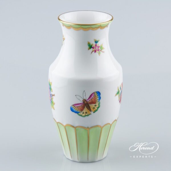 Vase 7163-0-00 VBO Queen Victoria pattern - Herend porcelain hand painted.