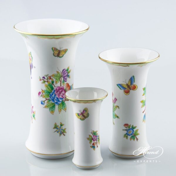 Vase 6442-0-00 VBO and 6443-0-00 VBO with 6444-0-00 VBO Queen Victoria pattern - Herend fine china hand painted. Comparison of the Herend Vases.