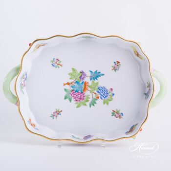Dish on Feet 7655-0-00 VA Queen Victoria design. Herend porcelain