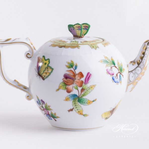 Tea Pot w. Butterfly Knob 605-0-17 VBO Queen Victoria pattern. Herend fine china