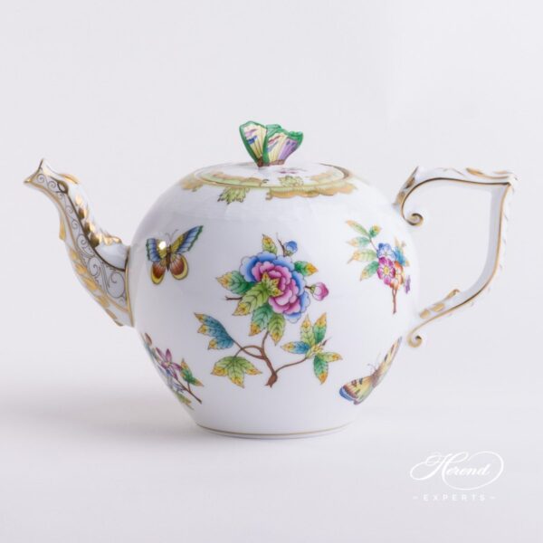 Tea Pot w. Butterfly Knob 605-0-17 VBO Queen Victoria pattern. Herend fine china