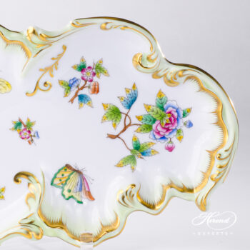 Victoria Dish Rococo Cake Plate 7517-0-00 VBO Queen Victoria pattern. Herend fine china hand painted. Classic Herend pattern