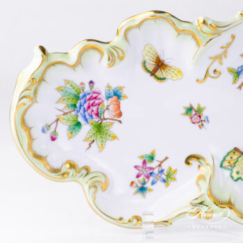 Victoria Dish Rococo Cake Plate 7517-0-00 VBO Queen Victoria pattern. Herend fine china hand painted. Classic Herend pattern