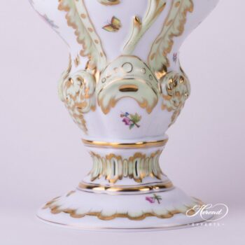 Queen Victoria - VBO pattern Fancy Vase - Herend porcelain.