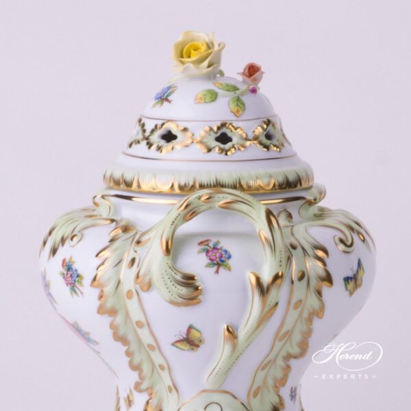 Queen Victoria - VBO pattern Fancy Vase - Herend porcelain.