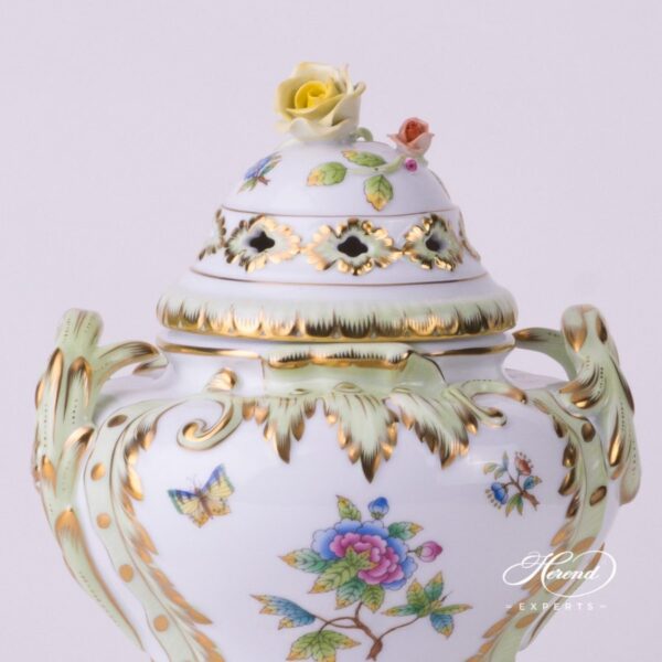 Queen Victoria - VBO pattern Fancy Vase - Herend porcelain.