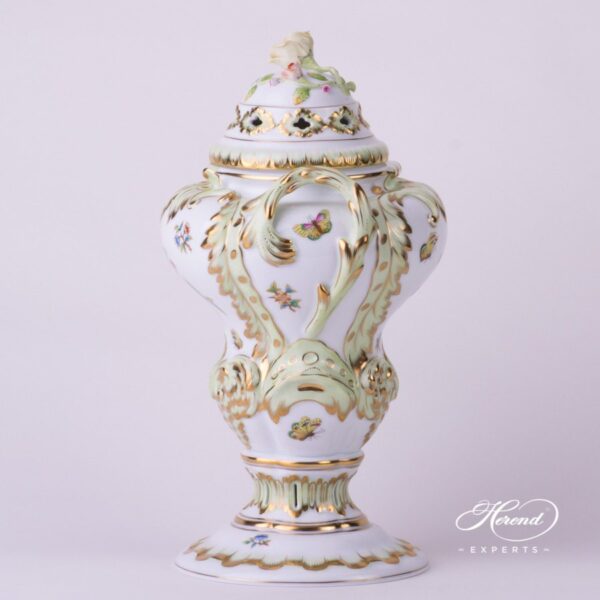 Queen Victoria - VBO pattern Fancy Vase - Herend porcelain.