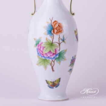 Queen Victoria - VBO pattern Vase - Herend porcelain.