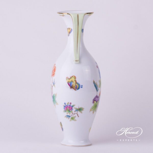 Queen Victoria - VBO pattern Vase - Herend porcelain.