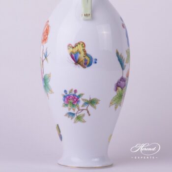 Queen Victoria - VBO pattern Vase - Herend porcelain.