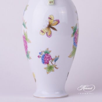 Queen Victoria - VBO pattern Vase - Herend porcelain.