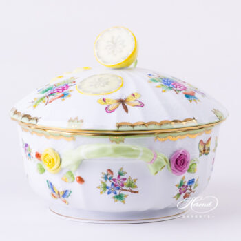 Soup Tureen w. Lemon Knob 1023-0-03 VBO Queen Victoria design. Herend fine china tableware. Hand painted