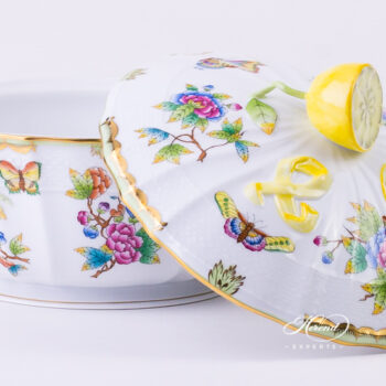 Soup Tureen w. Lemon Knob 1023-0-03 VBO Queen Victoria design. Herend fine china tableware. Hand painted