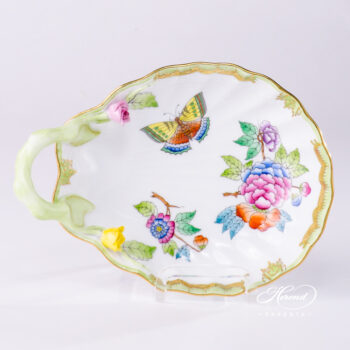 Ice Cream Shell 207-0-00 VBO Queen Victoria design. Herend porcelain