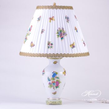 Large Lamp w. Silk Shade 6737-9-00 VBO Queen Victoria pattern. Herend hand painted fine china. Large Table Lamp