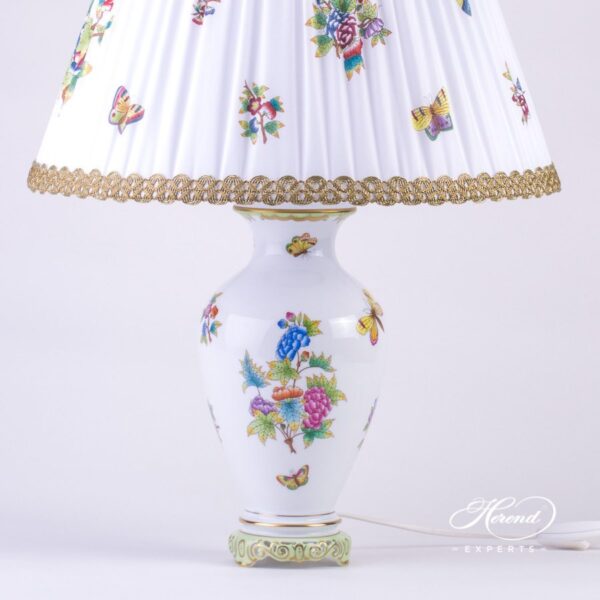 Large Lamp w. Silk Shade 6737-9-00 VBO Queen Victoria pattern. Herend hand painted fine china. Large Table Lamp