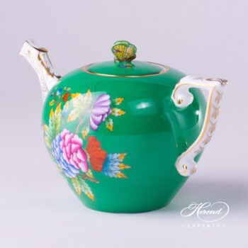 Miniature Tea Pot w. Butterfly Knob 20608-0-17 VE-FV Queen Victoria VBO design on Green Background. Herend fine china tableware. Hand painted