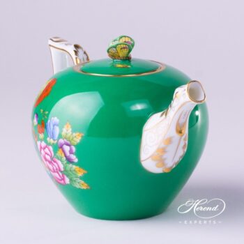 Miniature Tea Pot w. Butterfly Knob 20608-0-17 VE-FV Queen Victoria VBO design on Green Background. Herend fine china tableware. Hand painted