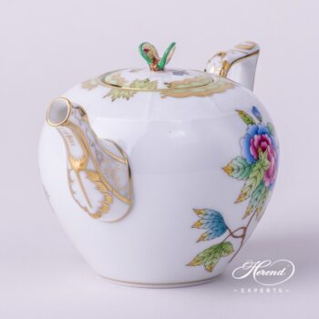 Miniature Tea Pot w. Butterfly Knob 608-0-17 VBO Queen Victoria  design. Herend fine china tableware. Hand painted