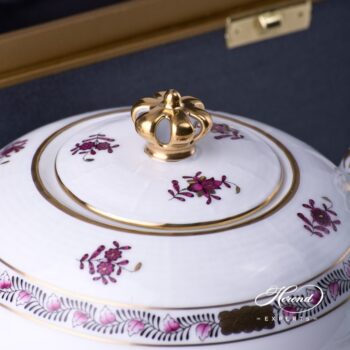 Basic Tea Set - Queen Anniversary - Herend Chinese Bouquet / Apponyi Burgundy - AP3-X1 design. Herend fine china