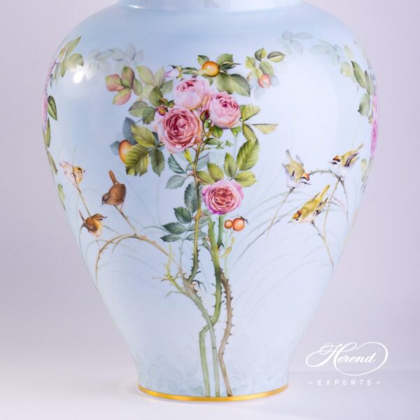 Big Vase 6571-0-15 SP868 Special Rose Garden pattern. Herend porcelain hand painted