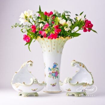Baroque Shell 7511-0-00 VBA Queen Victoria design. Herend fine china