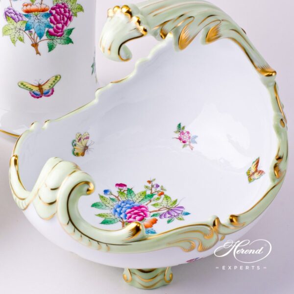 Baroque Shell 7511-0-00 VBA Queen Victoria design. Herend fine china