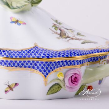 Vegetable Dish with Kohlrabi Knob 51-0-10 RO-EB Rothschild Bird Blue Fishnet design. Herend fine china