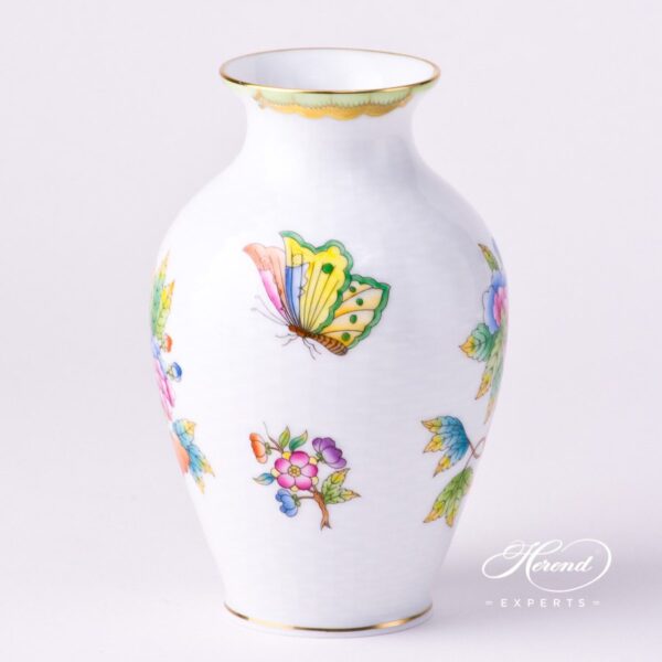 Vase, small 6763-0-00 VBO Queen Victoria design. Herend fine china hand painted. Classic pattern. Ornaments