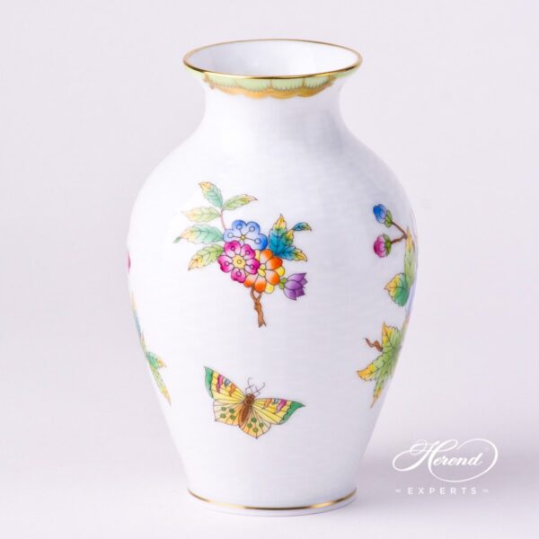 Vase, small 6763-0-00 VBO Queen Victoria design. Herend fine china hand painted. Classic pattern. Ornaments