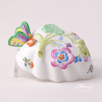 Sugar Basin / Candy Jar with Butterfly Knob 2492-0-00 VBA Queen Victoria design. Herend fine china tableware. Hand painted