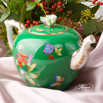 Teapots of Herend. Herend fine china tableware. Hand painted