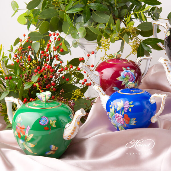 Teapots of Herend. Herend fine china tableware. Hand painted
