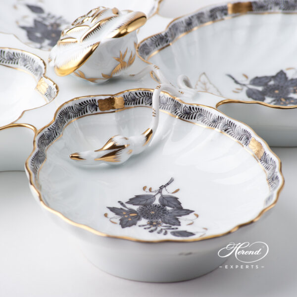 Fancy Dish w. Rose Handle 7532-0-09 ANG Chinese Bouquet / Apponyi Black design. Herend fine china