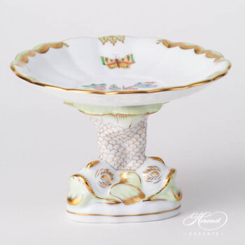Ornamental Dish 7557-0-00 VBA Queen Victoria design. Herend porcelain