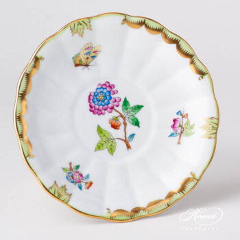 Ornamental Dish 7557-0-00 VBA Queen Victoria design. Herend porcelain