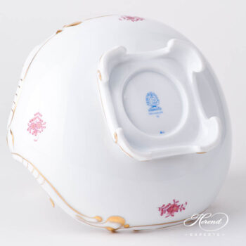 Baroque Shell 7511-0-00 AP2 Chinese Bouquet Raspberry / Apponyi Light Purple design. Herend fine china