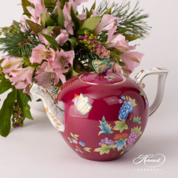 Large Tea Pot w. Butterfly Knob 20604-0-17 VE-FP Queen Victoria Purple design. Herend fine china