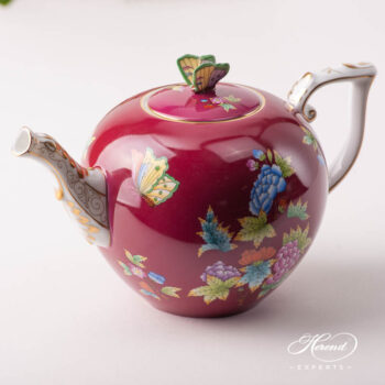 Large Tea Pot w. Butterfly Knob 20604-0-17 VE-FP Queen Victoria Purple design. Herend fine china