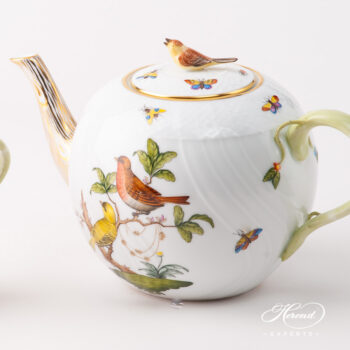 Tea Pot w. Bird Knob 1604-0-05 RO Rothschild Bird design. Herend fine china