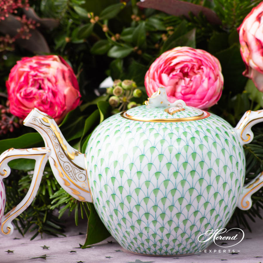 Teapot w. Rose Knob - Light Green Fishnet - Herend Experts