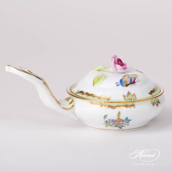 Patty Pan w. Rose Knob 388-0-09 VBA Queen Victoria design. Herend porcelain