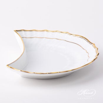 Herend Crescent plate Hadik - Golden elegance - 1530-0-00 HD. Length: 20.5 cm (8"L).